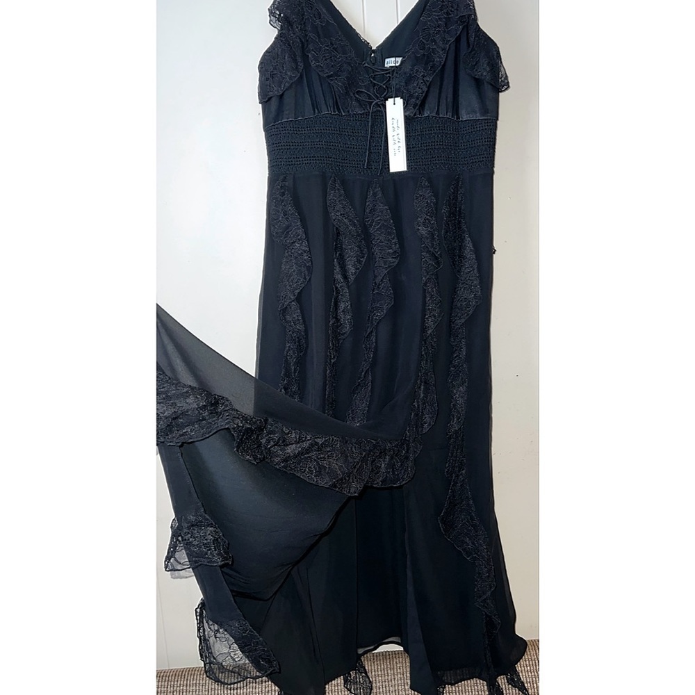 Alice + Olivia McGuire Lace & Silk Blend Black Midi Dress - Picture 12 of 17